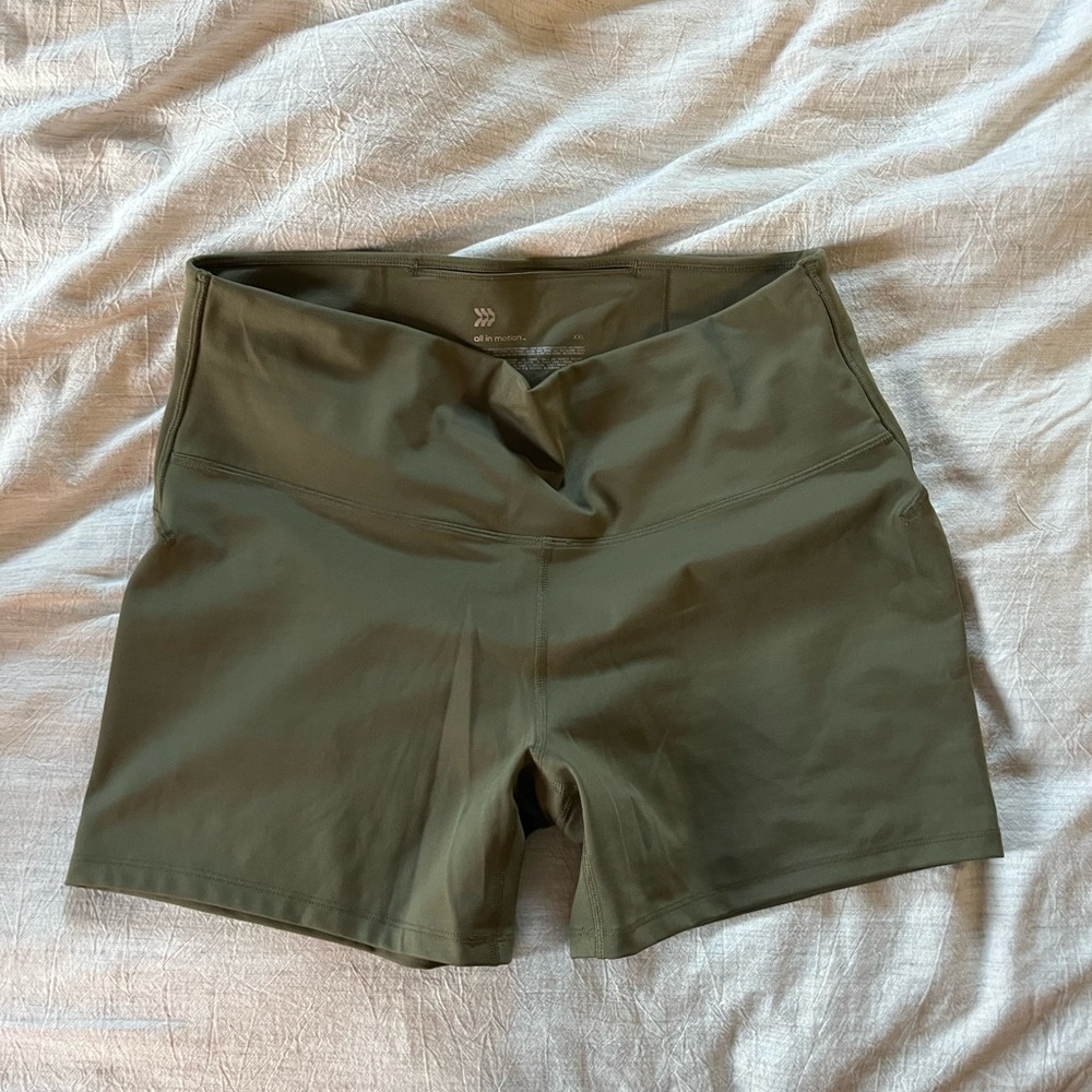 *NWOT* all in motion bike shorts